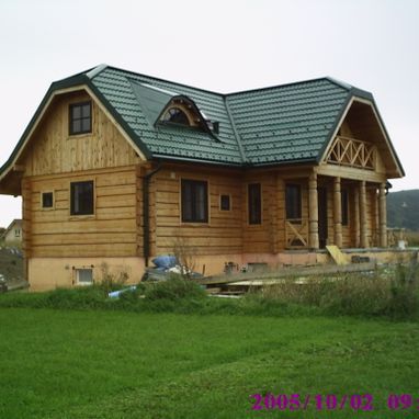 Steildach bei Holzhaus